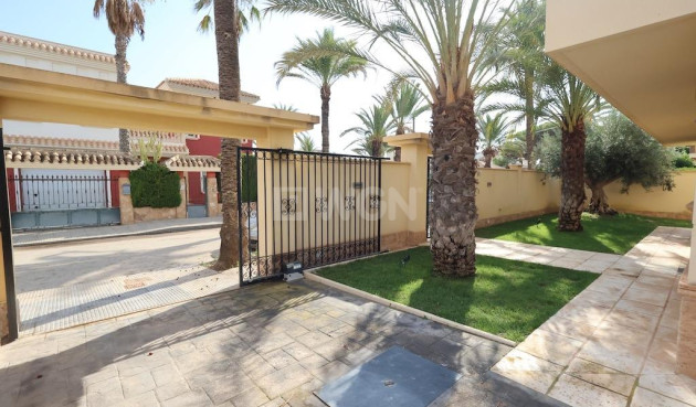 Resale - Villa - Cabo Roig - Costa Blanca