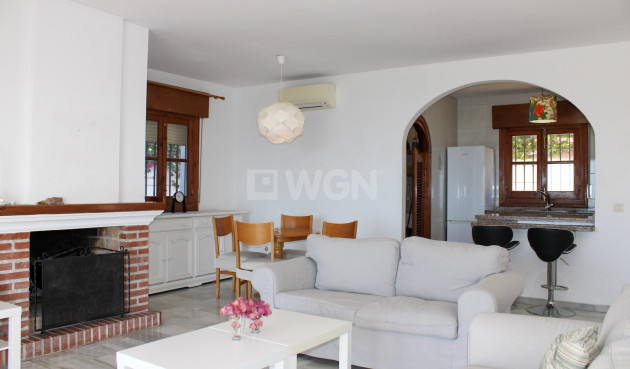 Odsprzedaż - Villa - Nerja - Costa del Sol