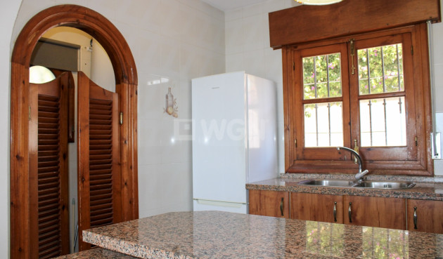 Odsprzedaż - Villa - Nerja - Costa del Sol