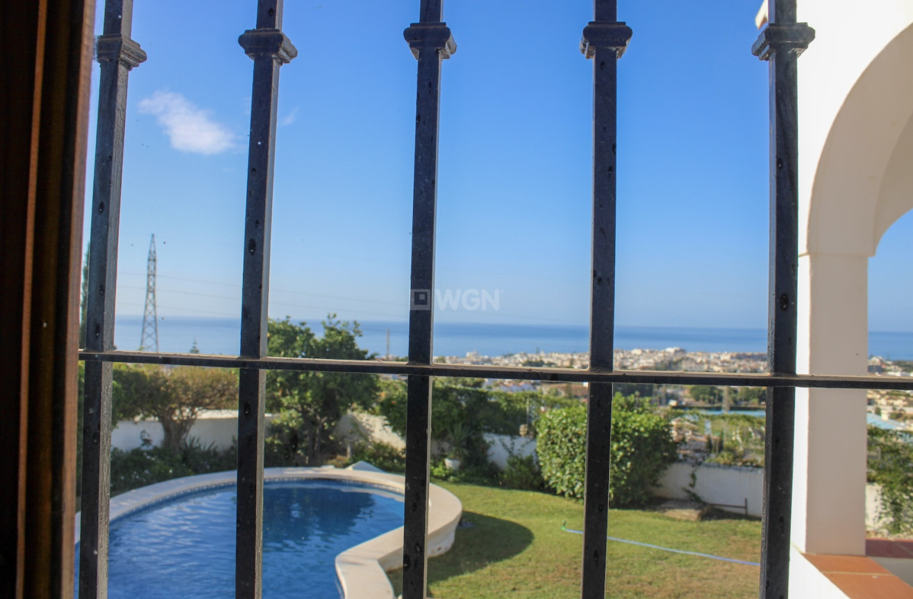 Odsprzedaż - Villa - Nerja - Costa del Sol