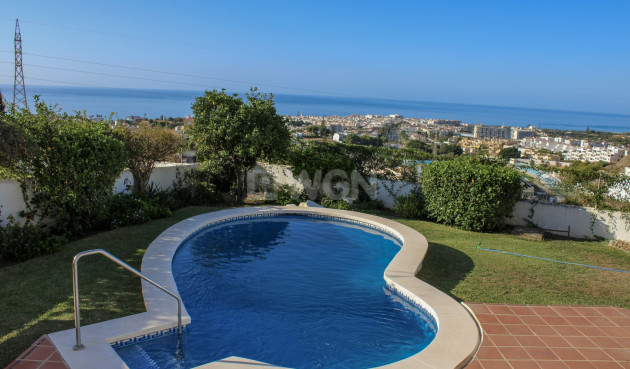 Odsprzedaż - Villa - Nerja - Costa del Sol