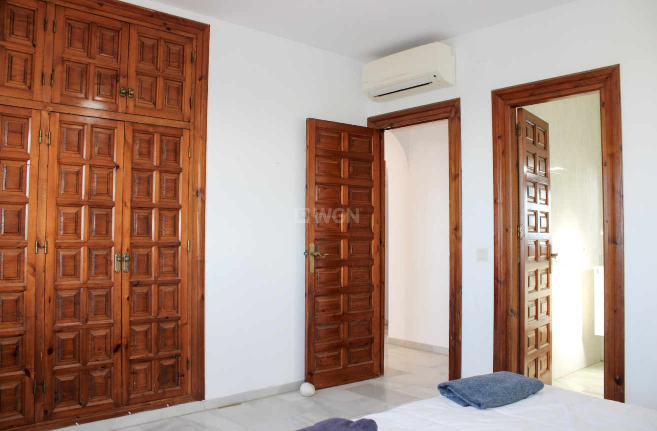 Odsprzedaż - Villa - Nerja - Costa del Sol