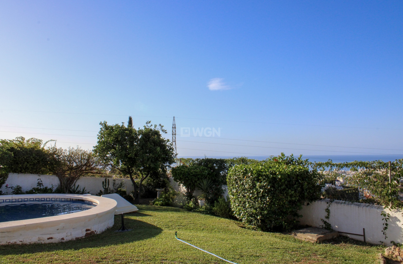 Odsprzedaż - Villa - Nerja - Costa del Sol