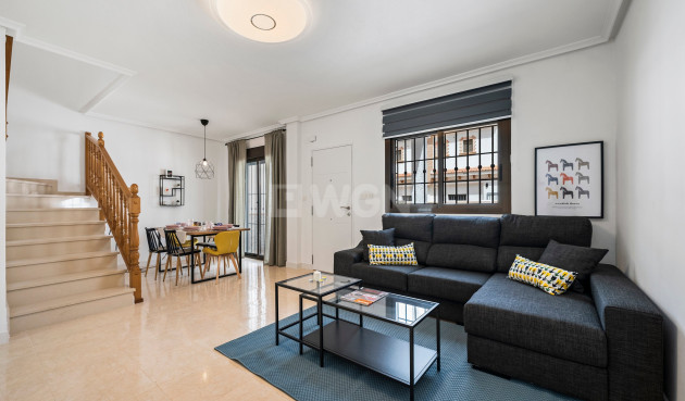 Resale - Townhouse - San Miguel de Salinas - Inland