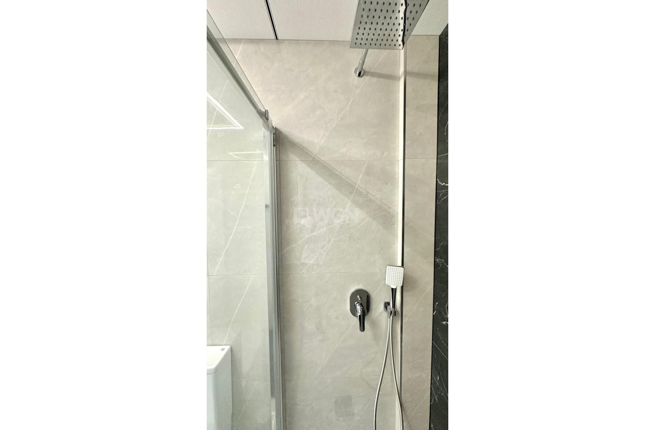 Odsprzedaż - Mieszkanie w bloku - Torrevieja - Playa del Cura