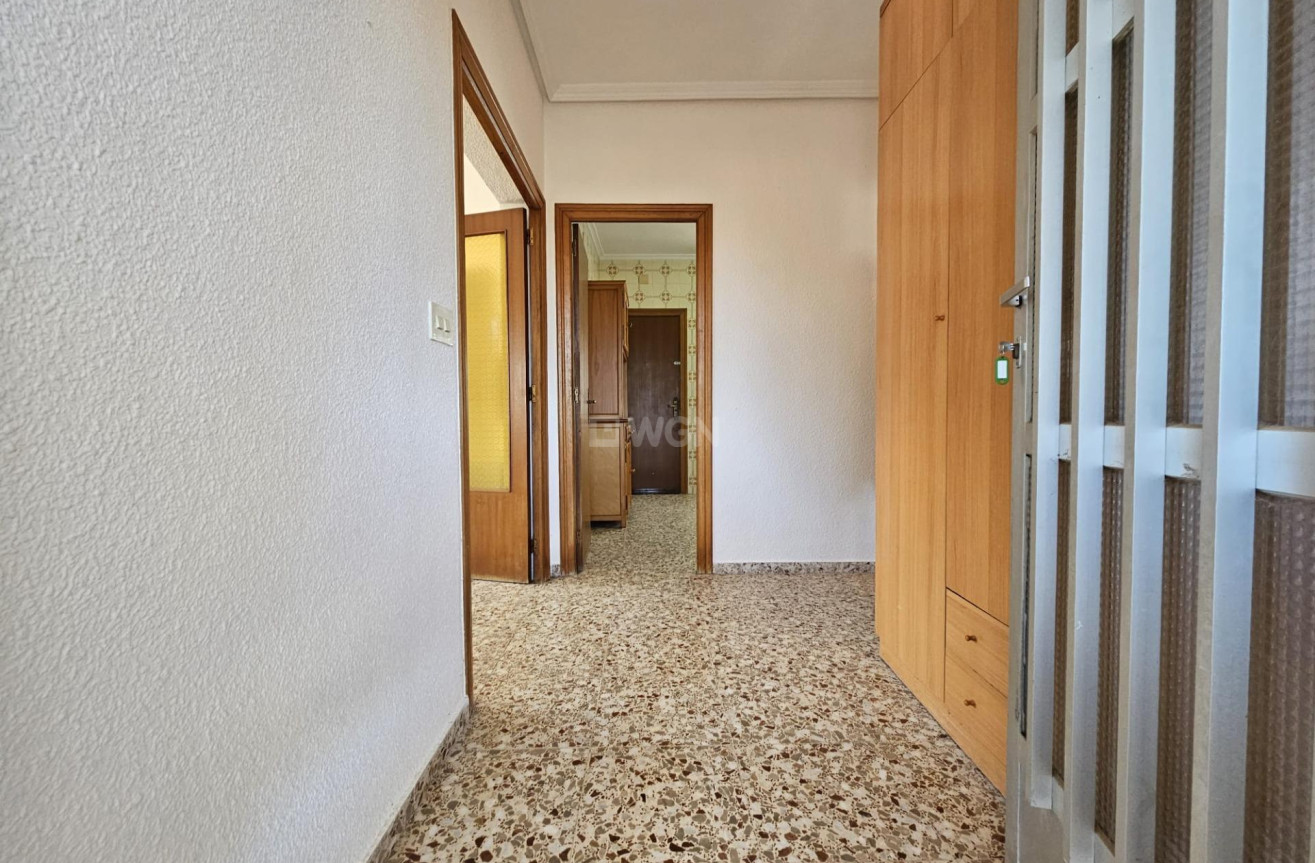 Odsprzedaż - Villa - Guardamar del Segura - Buenavista