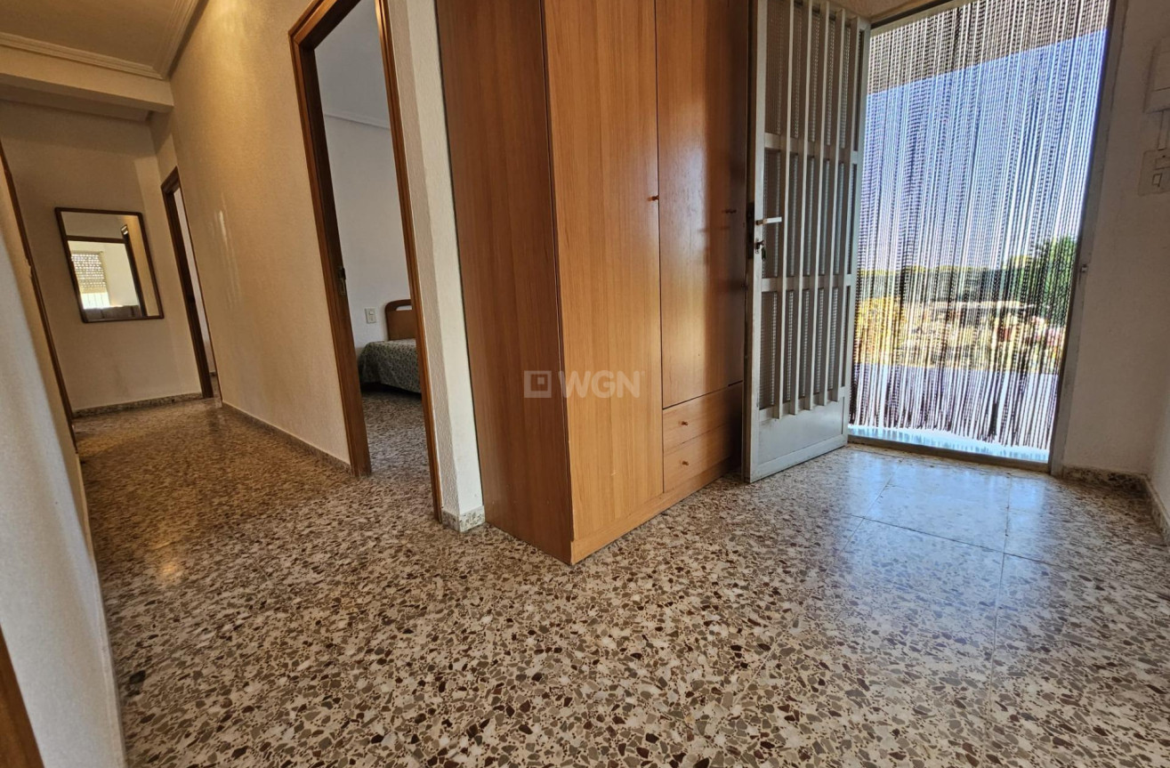 Odsprzedaż - Villa - Guardamar del Segura - Buenavista