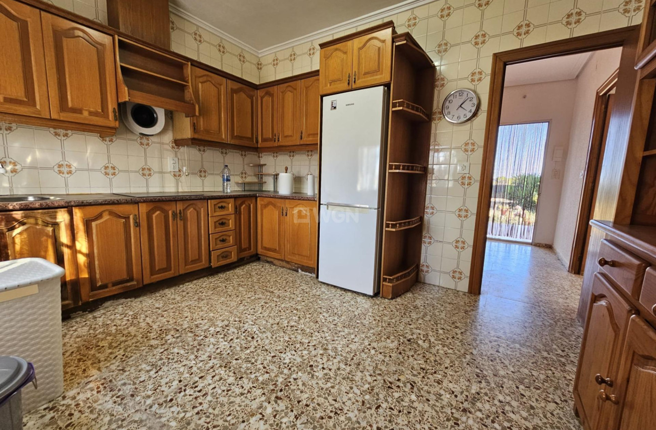 Odsprzedaż - Villa - Guardamar del Segura - Buenavista