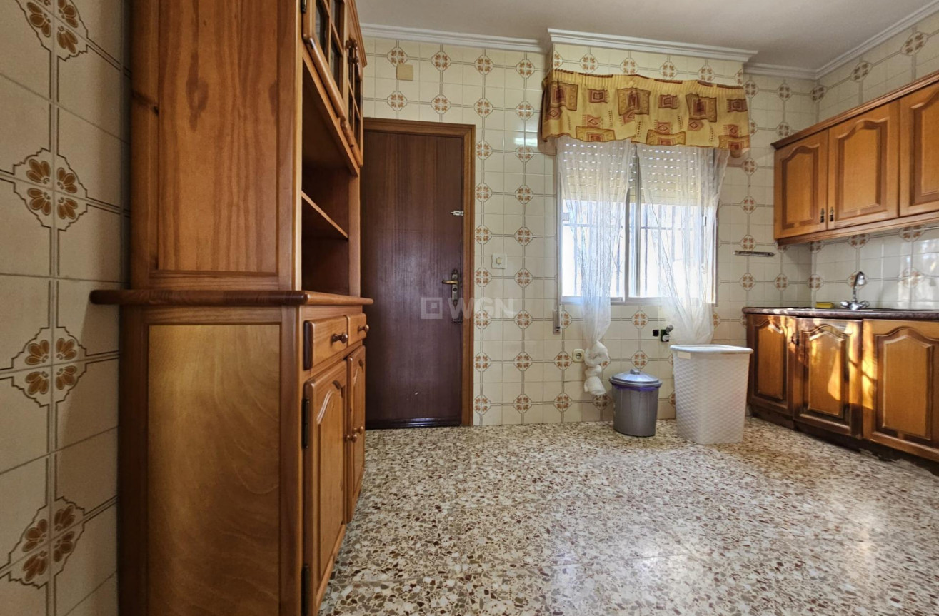 Odsprzedaż - Villa - Guardamar del Segura - Buenavista