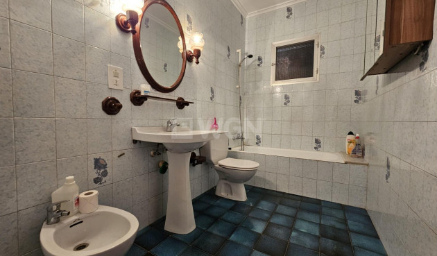 Odsprzedaż - Villa - Guardamar del Segura - Buenavista