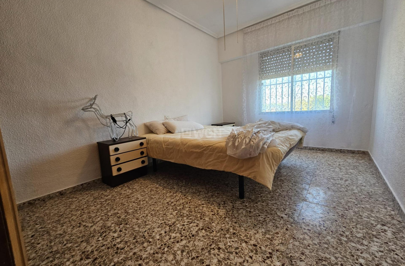 Odsprzedaż - Villa - Guardamar del Segura - Buenavista