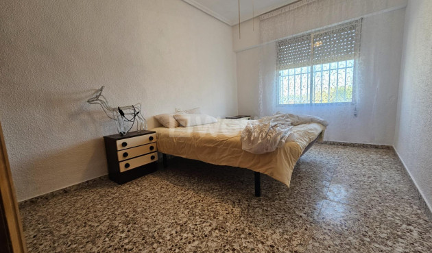 Odsprzedaż - Villa - Guardamar del Segura - Buenavista