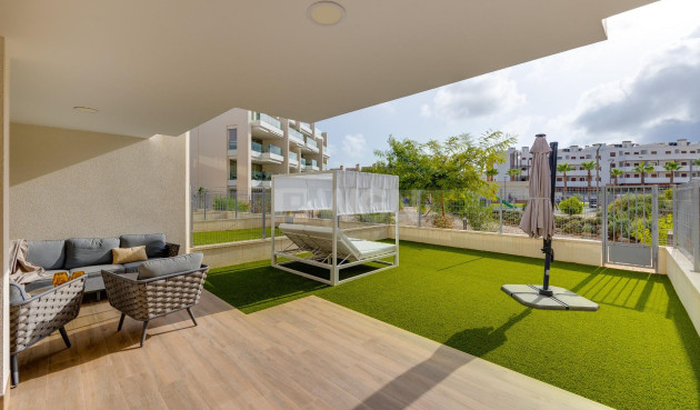 Odsprzedaż - Mieszkanie w bloku - Orihuela Costa - Villamartín-las Filipinas