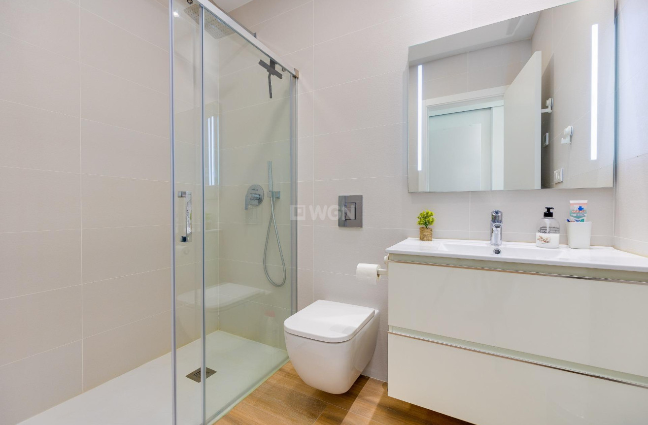 Odsprzedaż - Mieszkanie w bloku - Orihuela Costa - Villamartín-las Filipinas