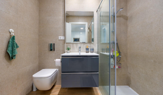 Odsprzedaż - Mieszkanie w bloku - Orihuela Costa - Villamartín-las Filipinas