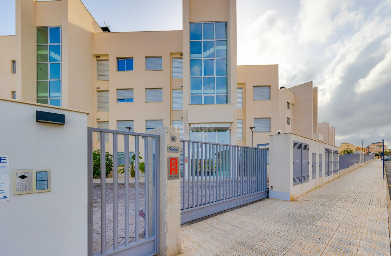 Odsprzedaż - Mieszkanie w bloku - Orihuela Costa - Villamartín-las Filipinas