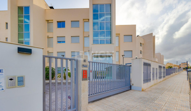 Odsprzedaż - Mieszkanie w bloku - Orihuela Costa - Villamartín-las Filipinas