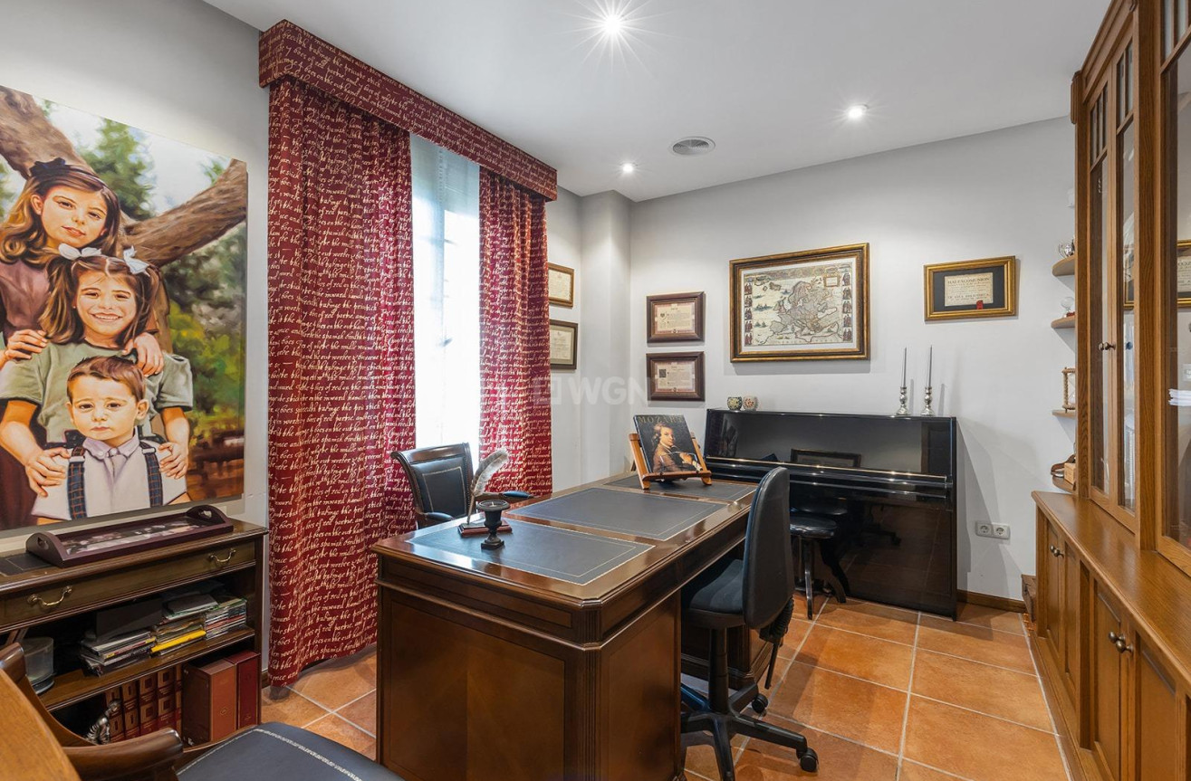 Odsprzedaż - Villa - Torrevieja - La Veleta