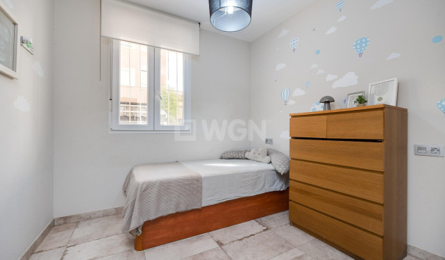 Odsprzedaż - Kamienica - Torrevieja - Centro