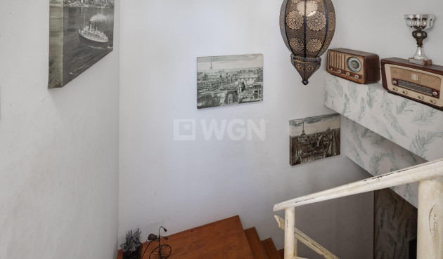 Odsprzedaż - Kamienica - Torrevieja - Centro