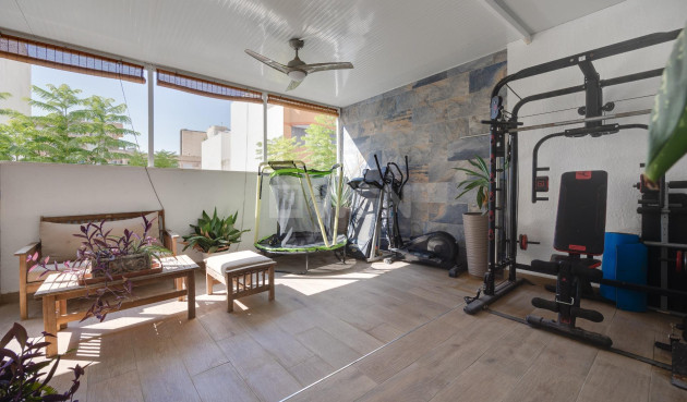 Odsprzedaż - Kamienica - Torrevieja - Centro