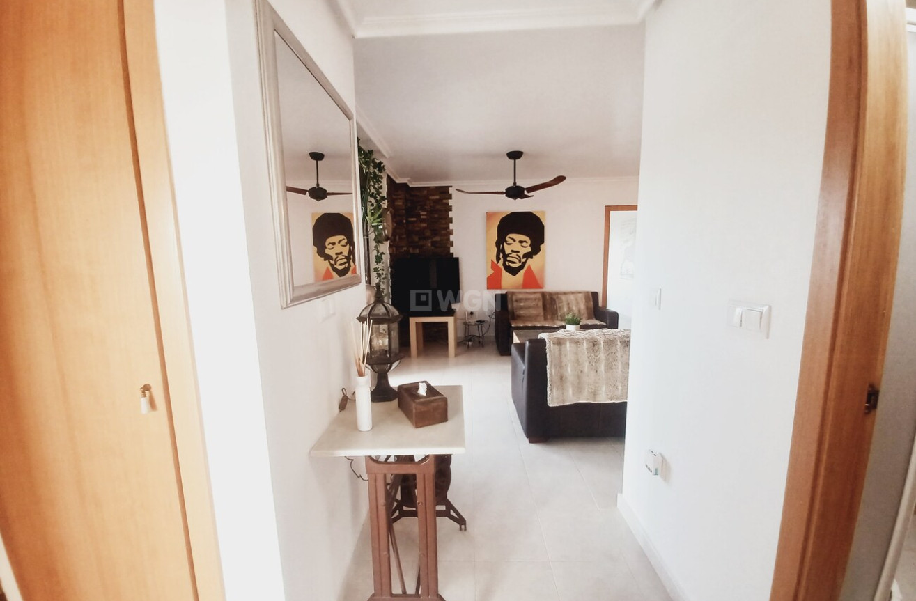 Odsprzedaż - Mieszkanie w bloku - Sucina - Inland