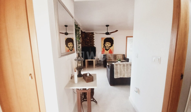 Odsprzedaż - Mieszkanie w bloku - Sucina - Inland