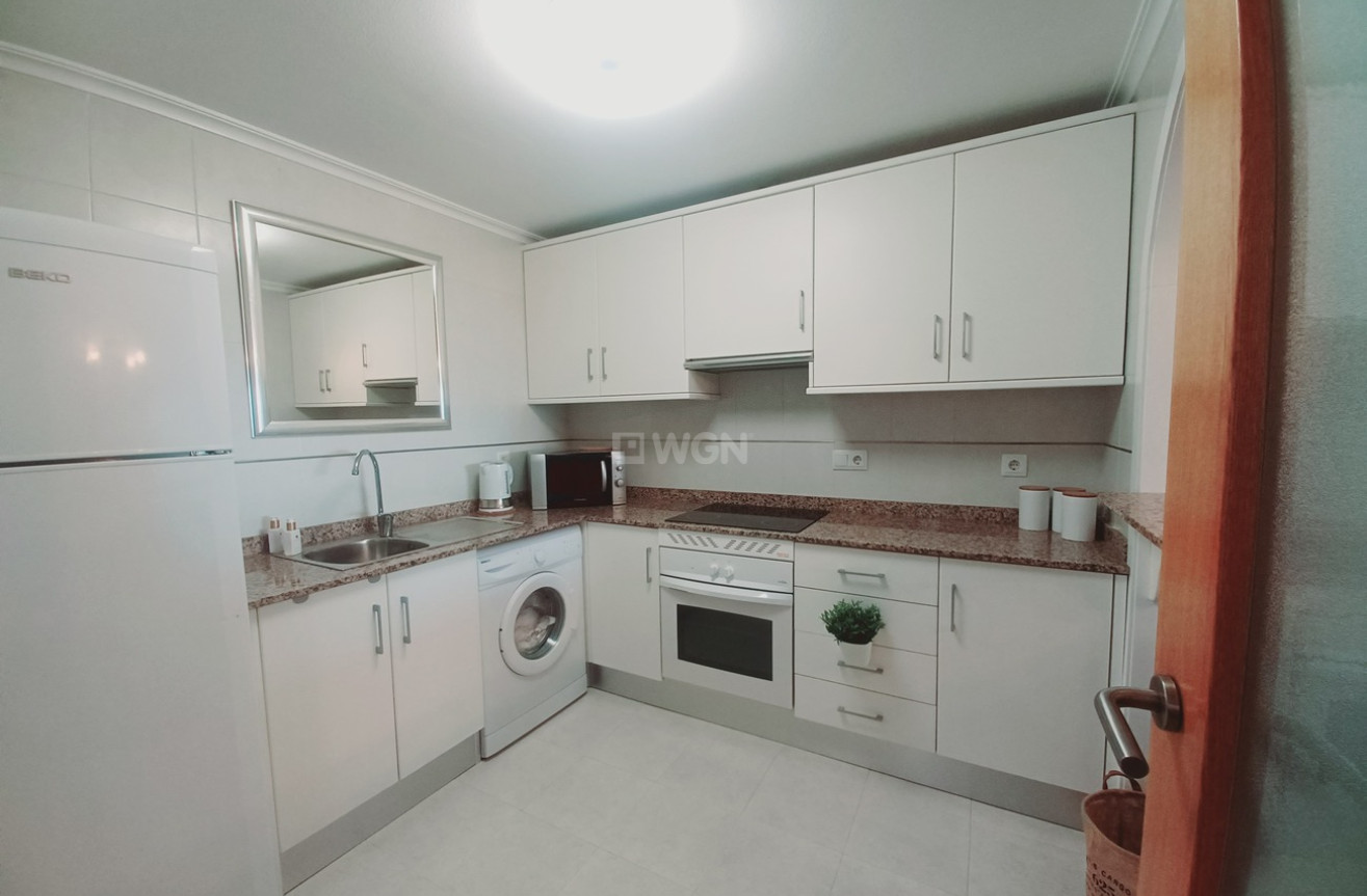 Odsprzedaż - Mieszkanie w bloku - Sucina - Inland