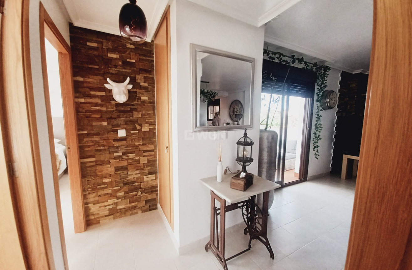 Odsprzedaż - Mieszkanie w bloku - Sucina - Inland