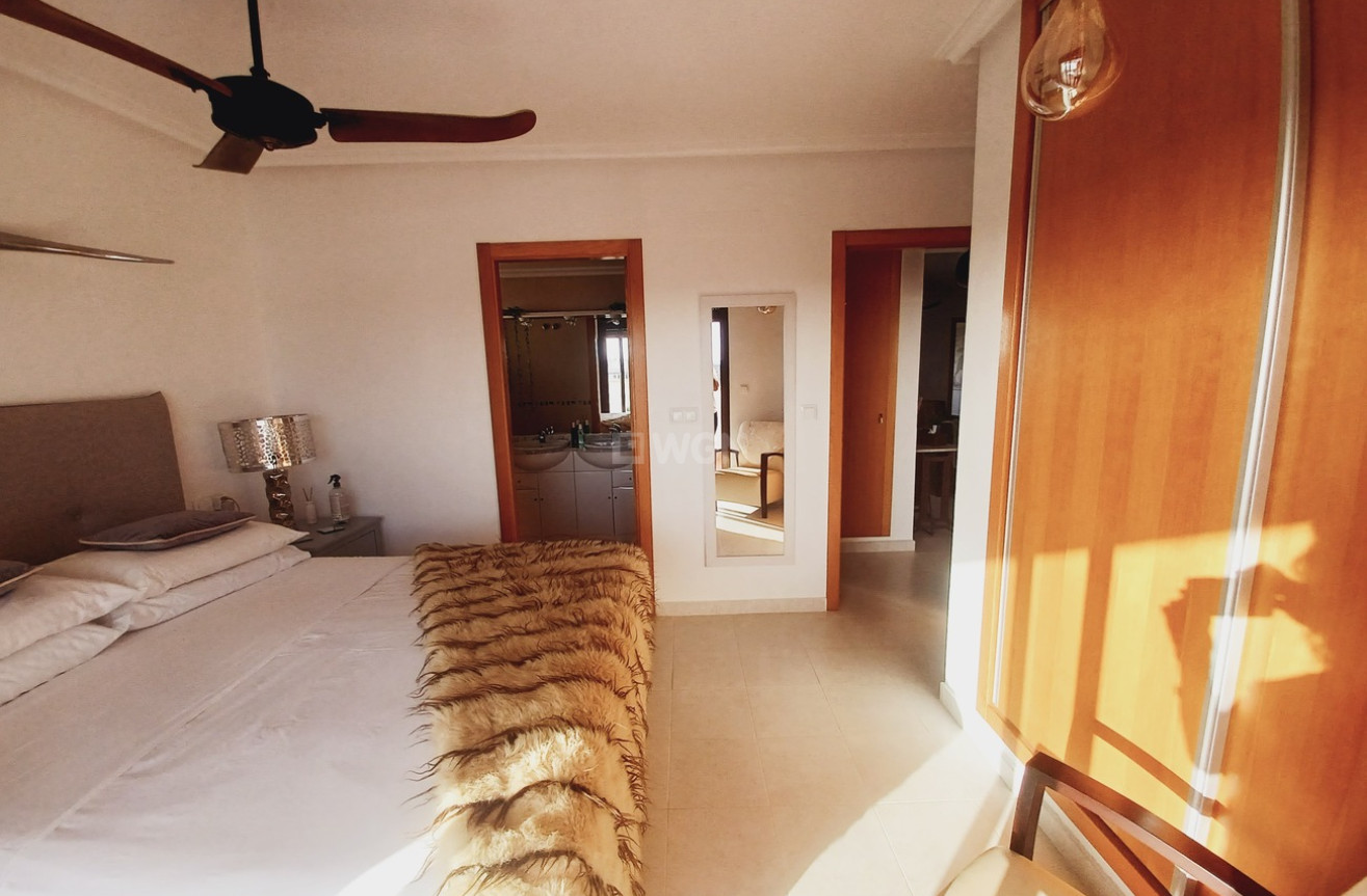 Odsprzedaż - Mieszkanie w bloku - Sucina - Inland