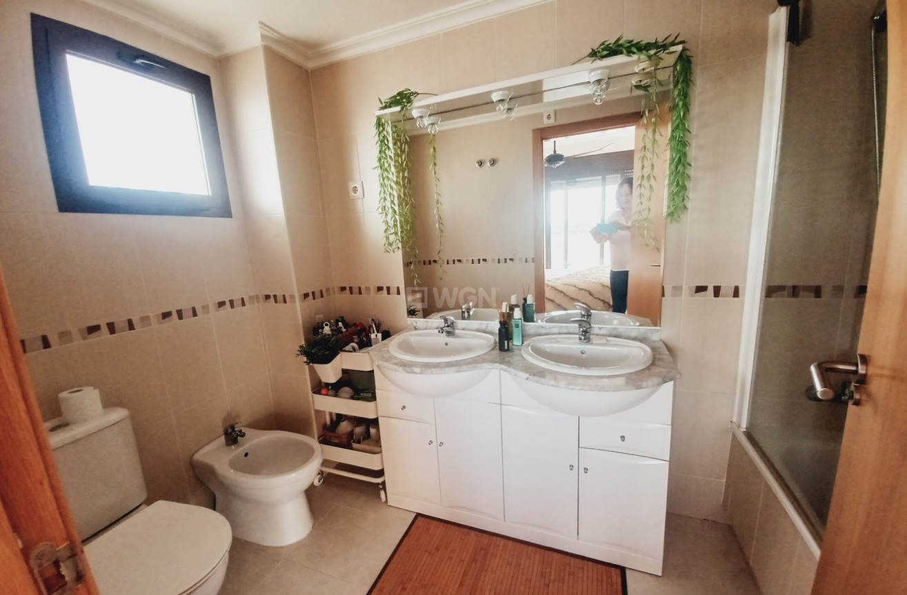 Odsprzedaż - Mieszkanie w bloku - Sucina - Inland