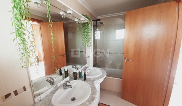 Odsprzedaż - Mieszkanie w bloku - Sucina - Inland