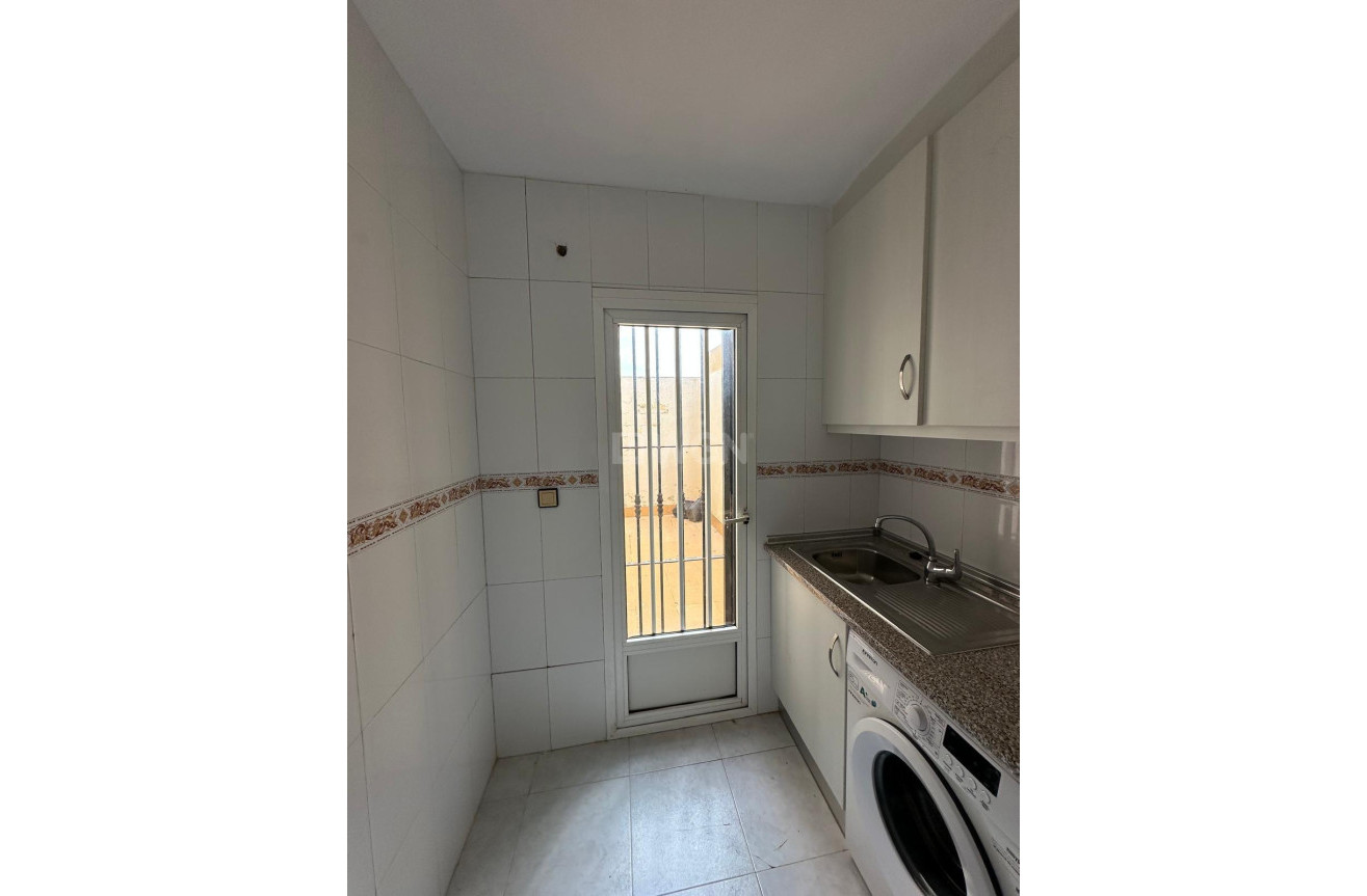 Resale - Bungalow - Torrevieja