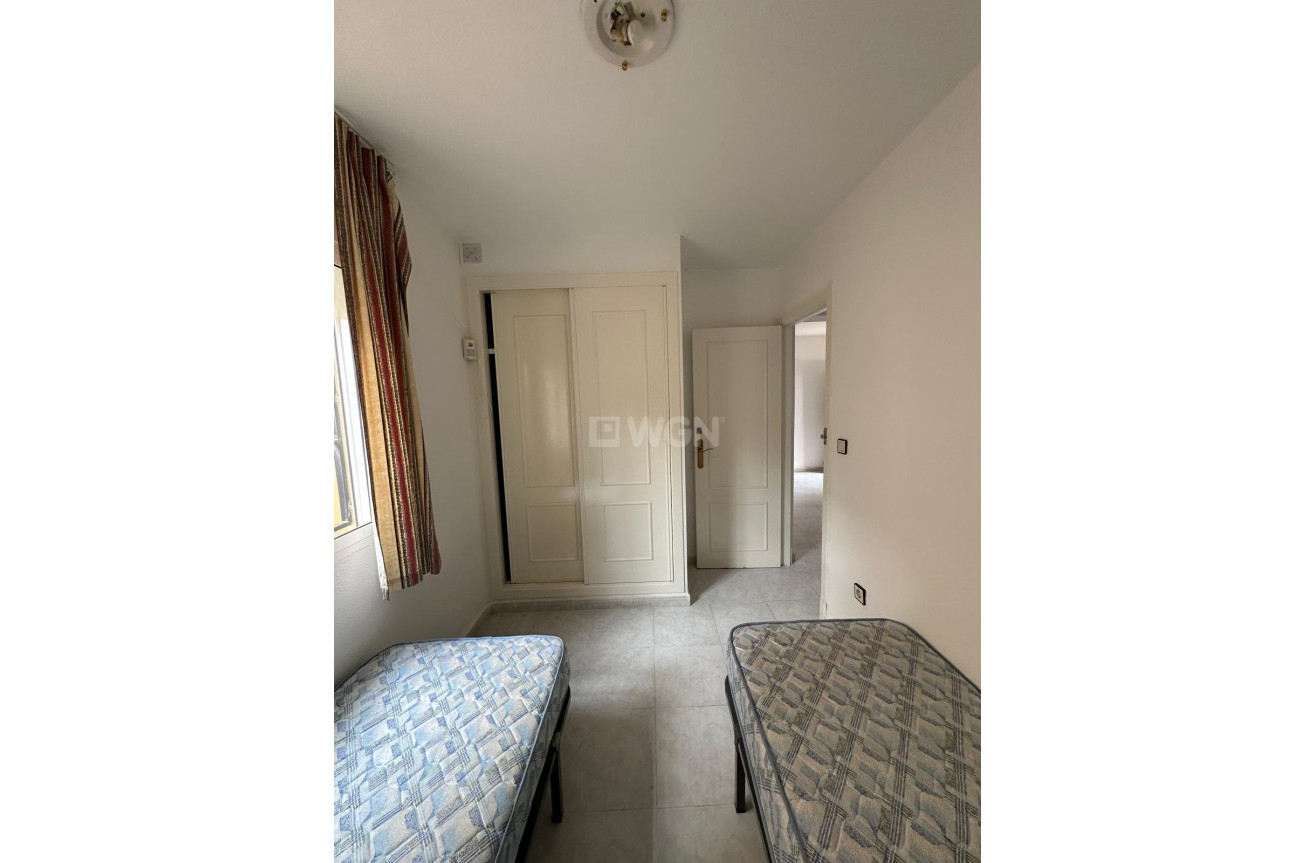 Resale - Bungalow - Torrevieja