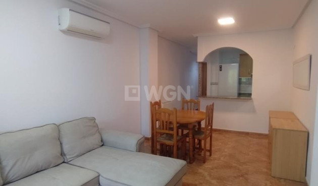 Odsprzedaż - Mieszkanie w bloku - Torrevieja - El Molino