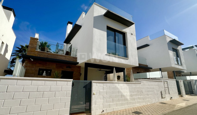 Resale - Villa - Orihuela Costa - Costa Blanca