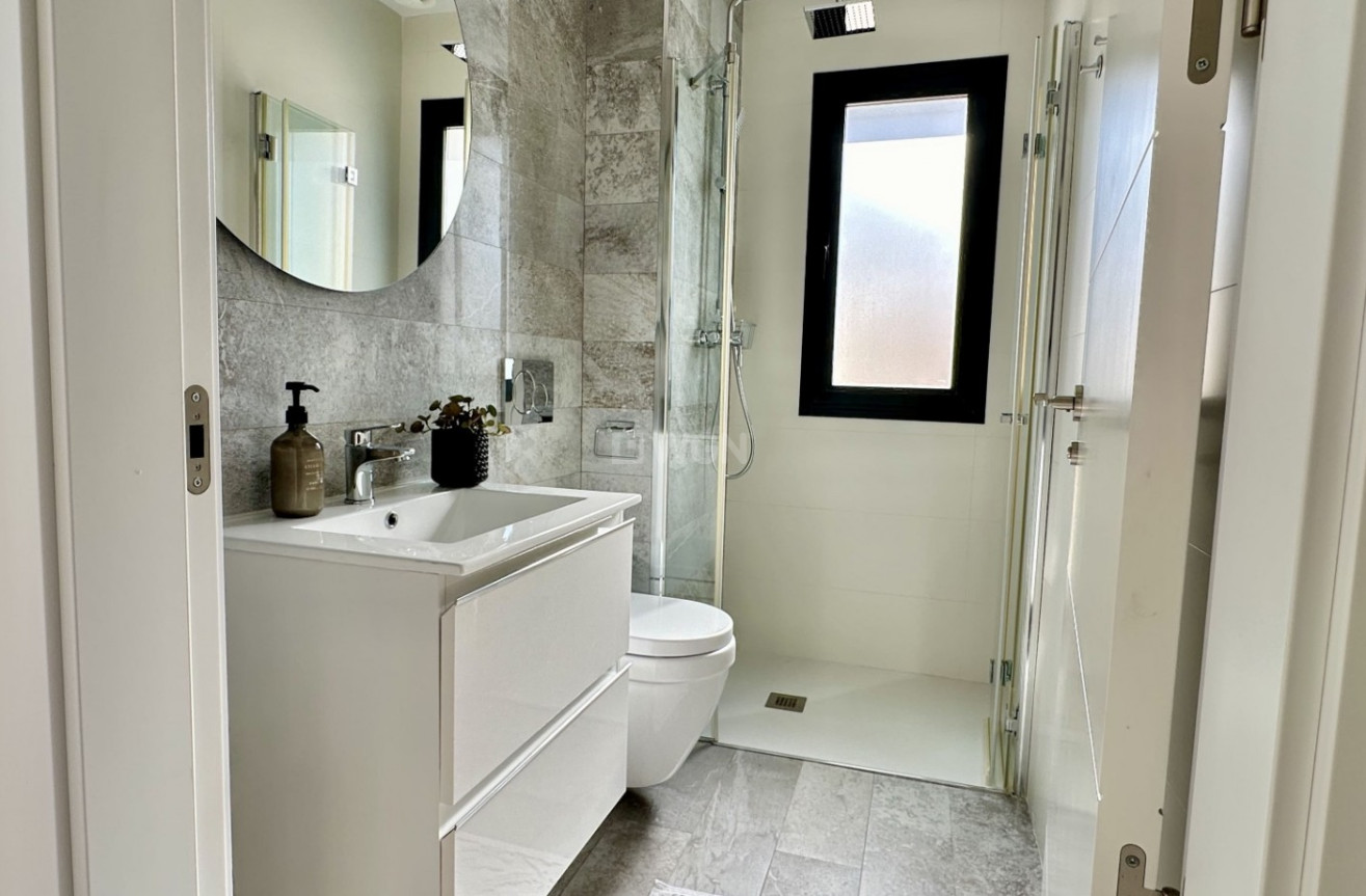 Resale - Villa - Orihuela Costa - Costa Blanca