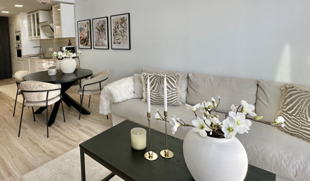 Resale - Villa - Orihuela Costa - Costa Blanca