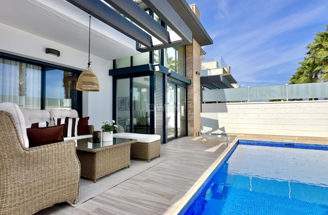 Resale - Villa - Orihuela Costa - Costa Blanca