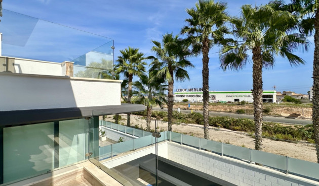 Resale - Villa - Orihuela Costa - Costa Blanca