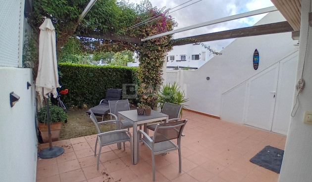 Odsprzedaż - Mieszkanie w bloku - Alhama De Murcia - Condado De Alhama Golf Resort