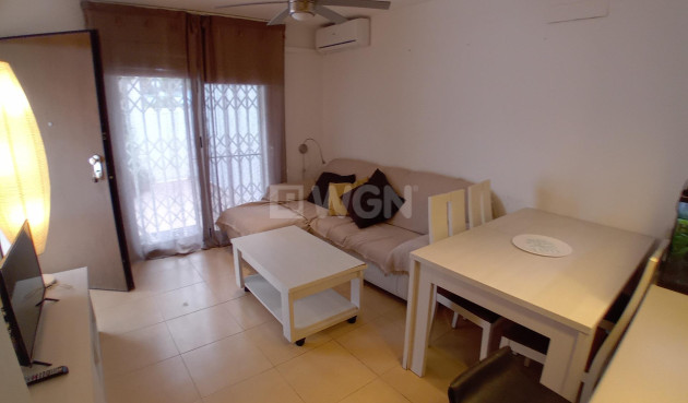 Odsprzedaż - Mieszkanie w bloku - Alhama De Murcia - Condado De Alhama Golf Resort