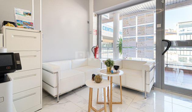 Resale - Commercial - Torrevieja - La Mata