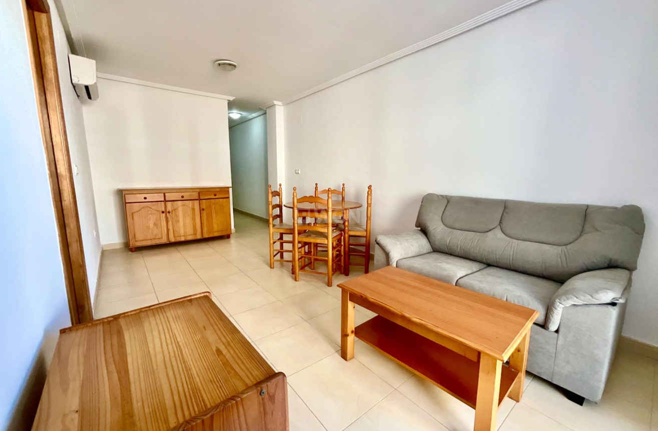Resale - Apartment / flat - Torrevieja - Centro