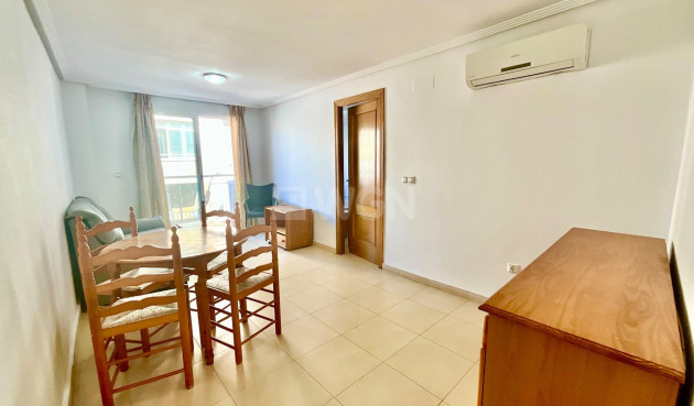 Resale - Apartment / flat - Torrevieja - Centro