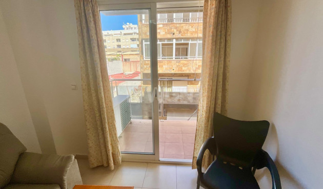 Resale - Apartment / flat - Torrevieja - Centro