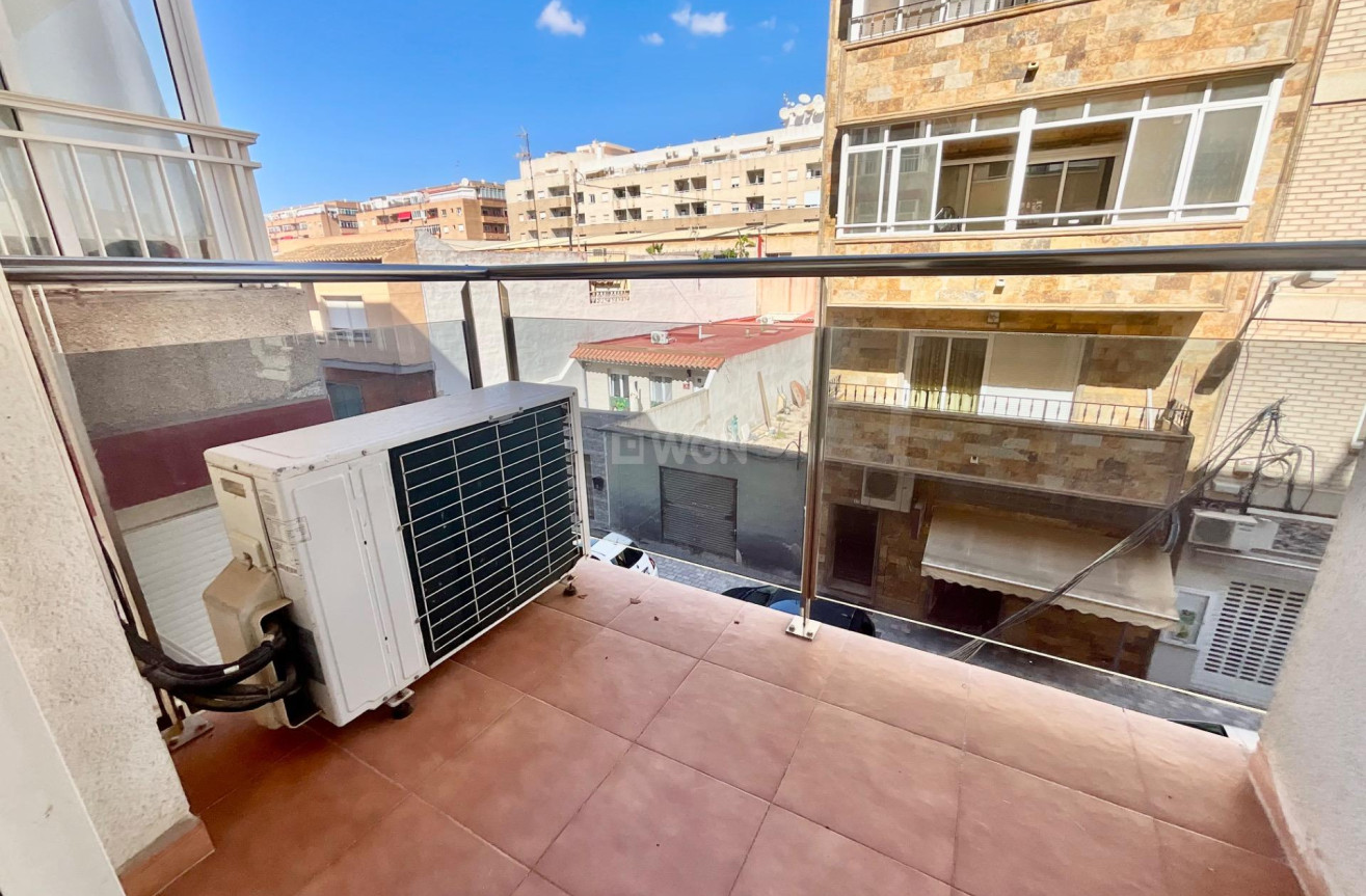 Resale - Apartment / flat - Torrevieja - Centro