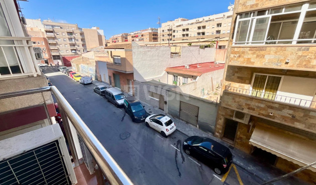 Resale - Apartment / flat - Torrevieja - Centro