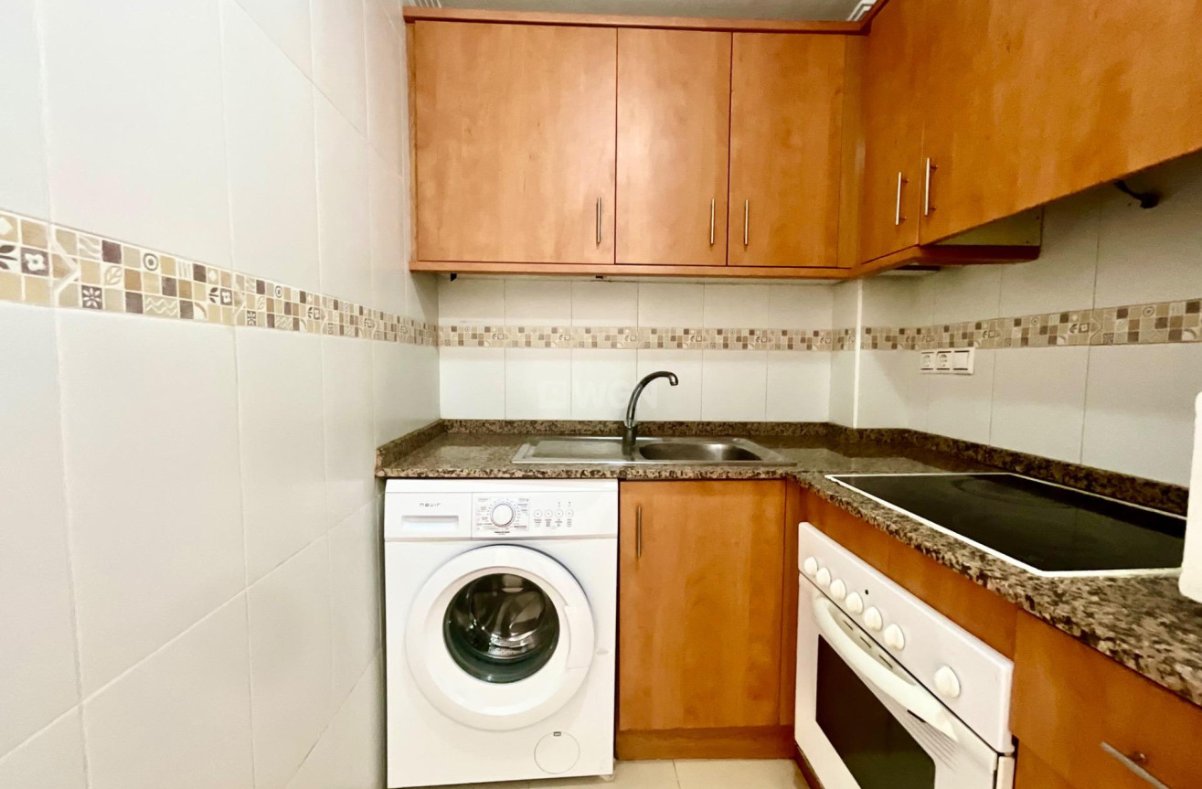 Resale - Apartment / flat - Torrevieja - Centro