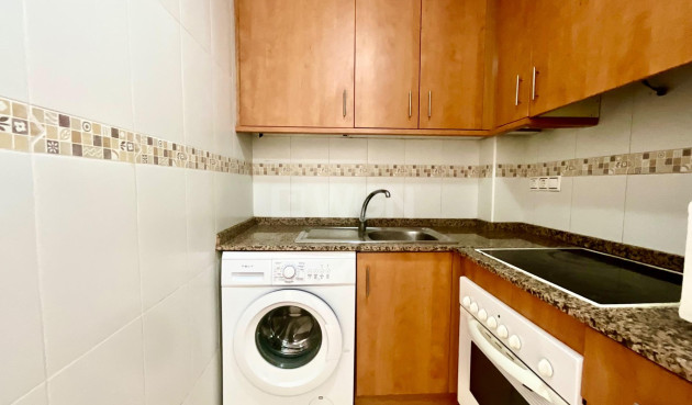 Resale - Apartment / flat - Torrevieja - Centro